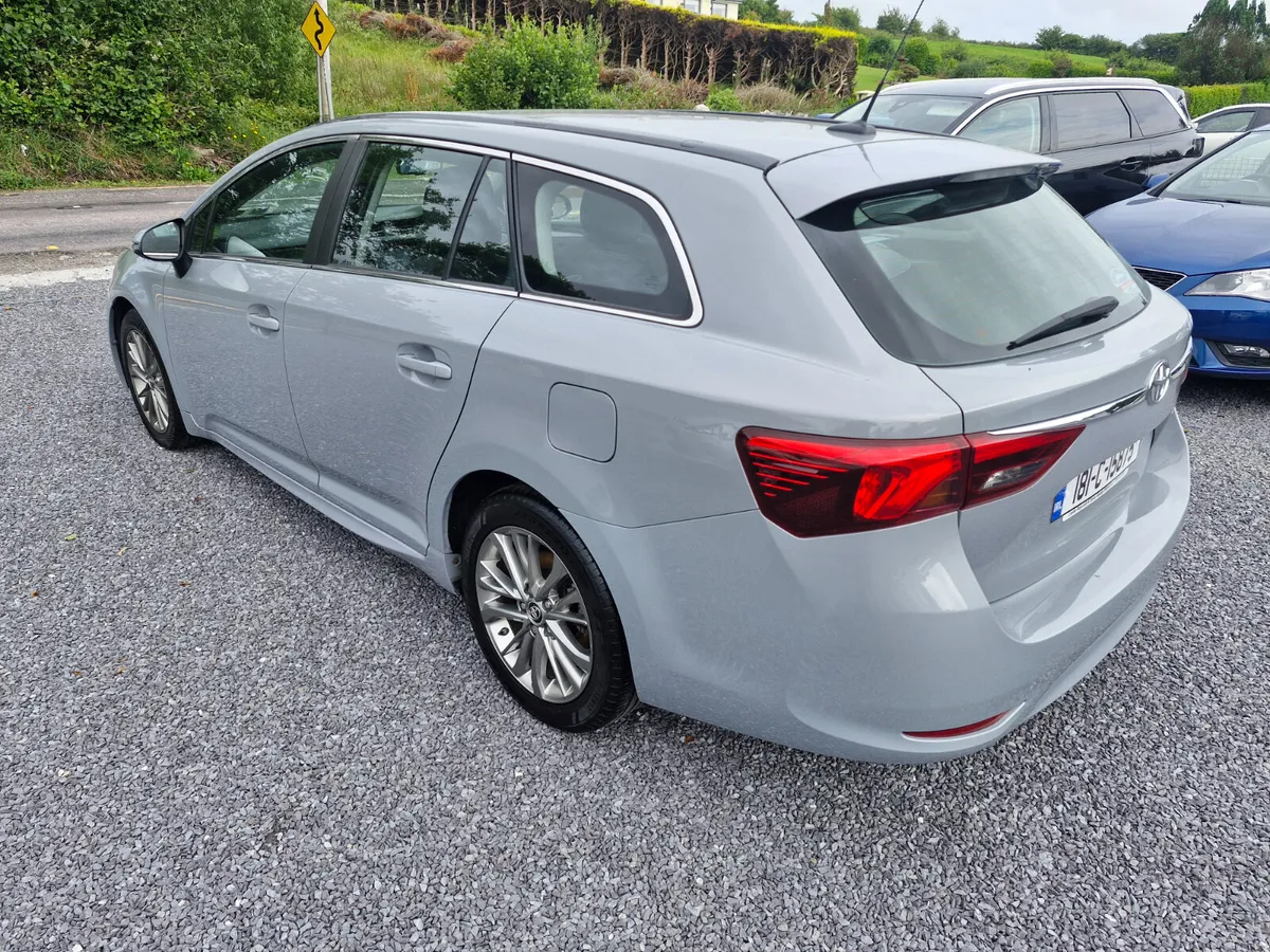 Toyota Avensis 2018 - Image 3