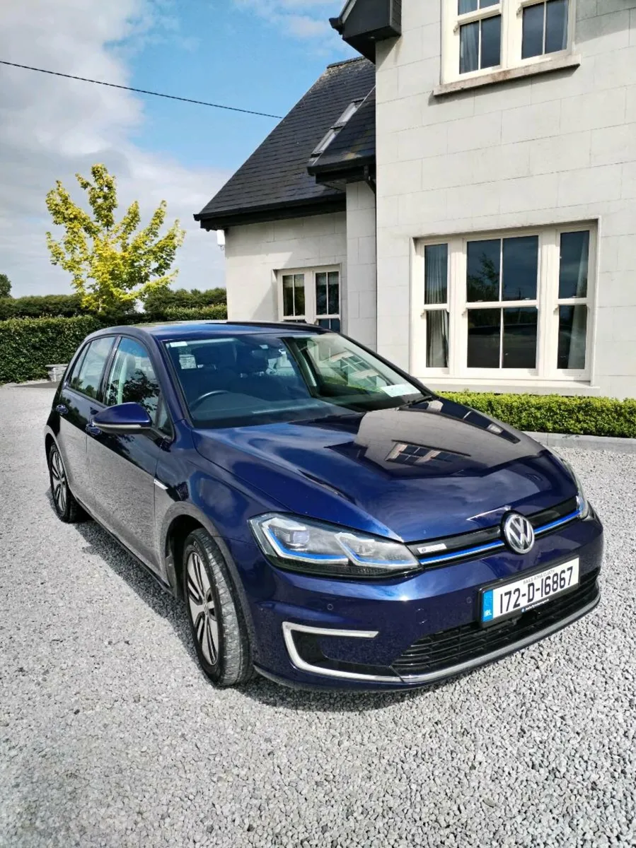Volkswagen E-Golf - Image 1