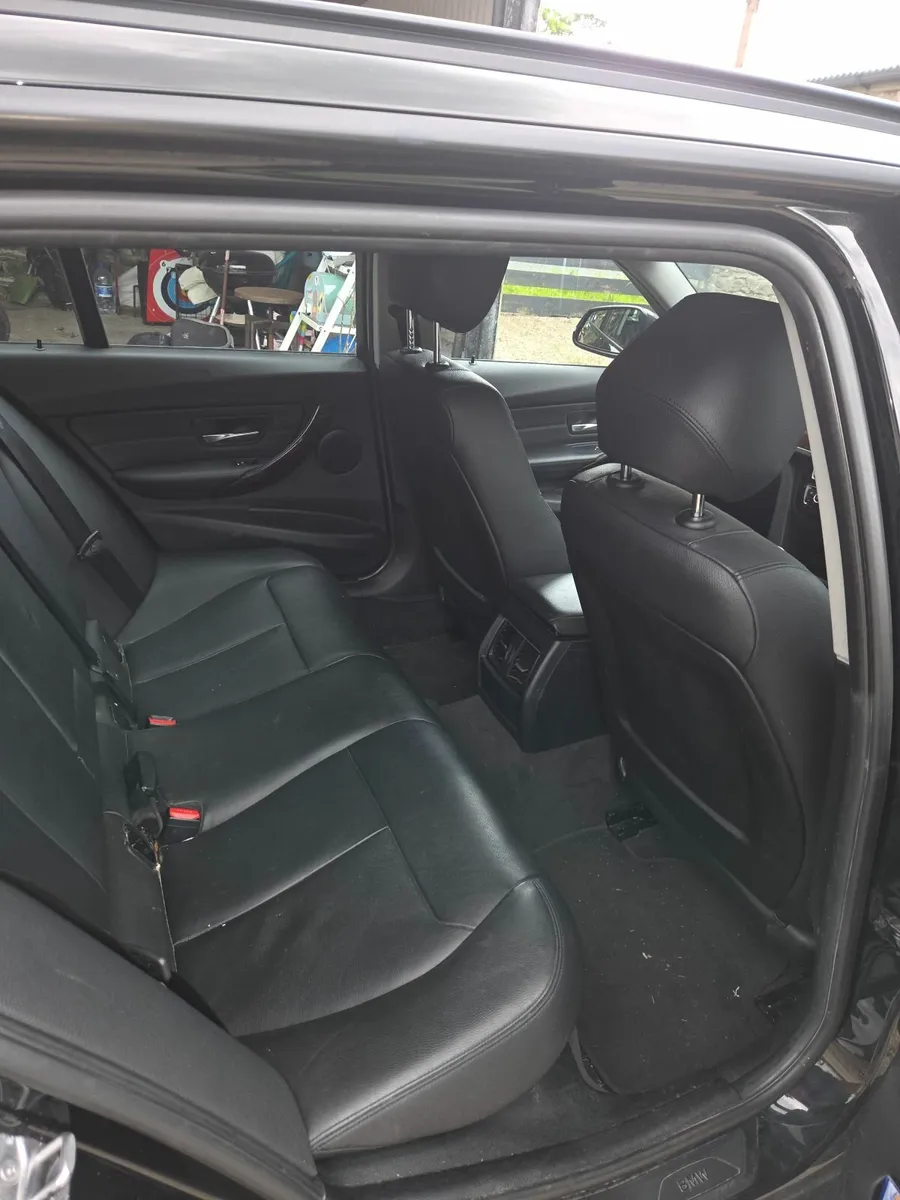 BMW 3-Series 2016 - Image 2