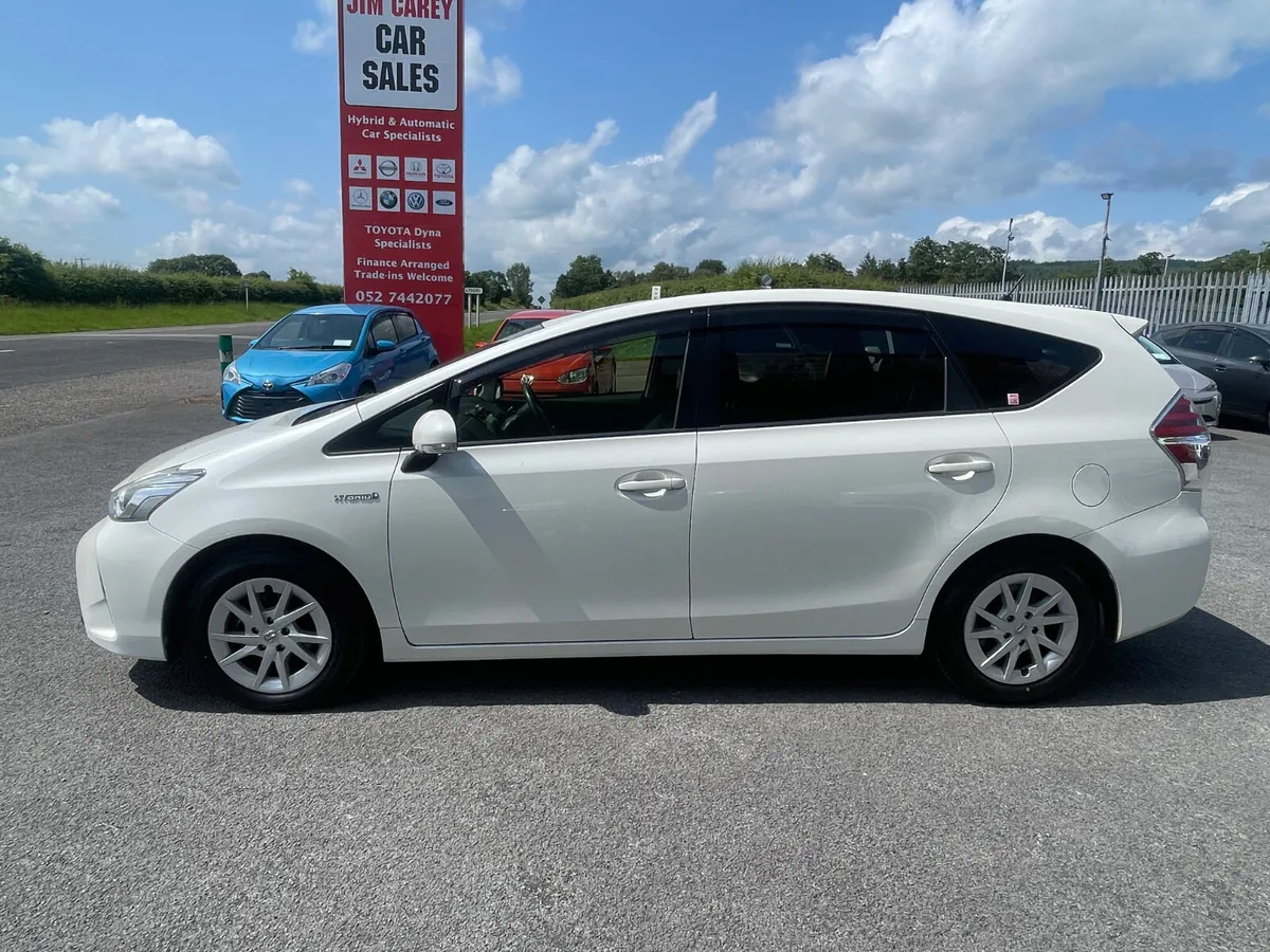 Toyota Prius Alpha 7 seater - Image 4