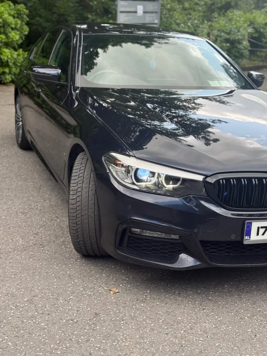 BMW G30 530E M 5-Series - Image 3
