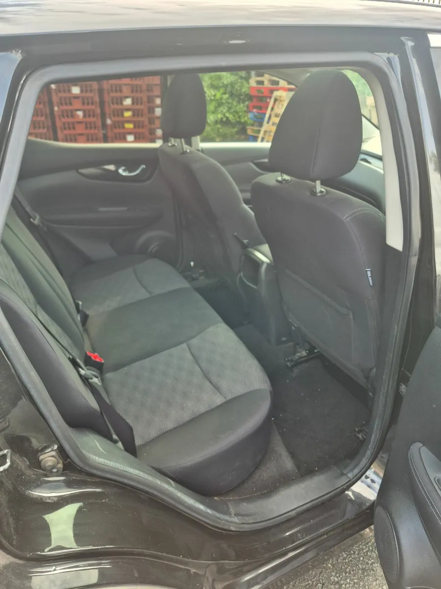 Nissan Qashqai 2017 - Image 2