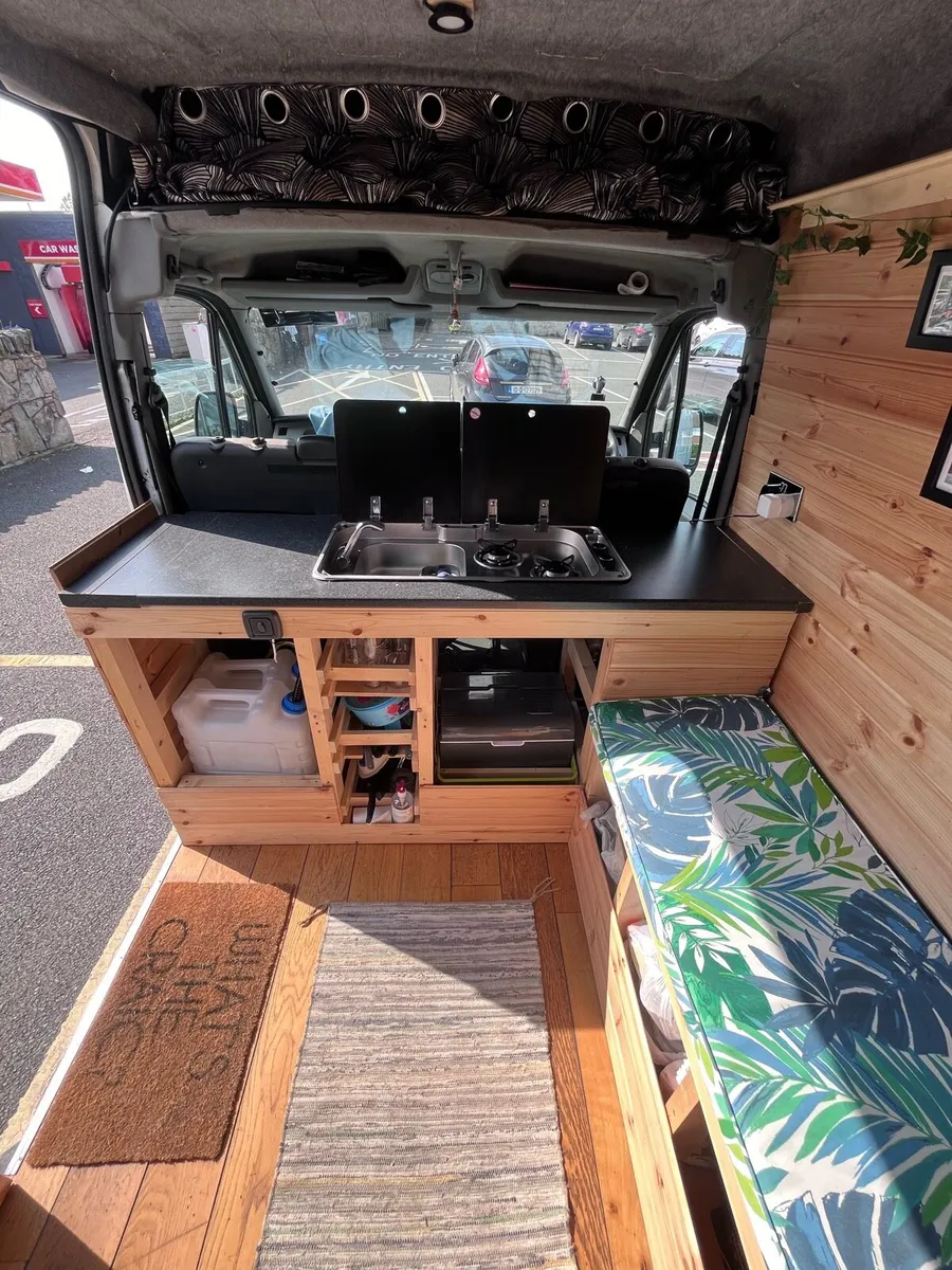 Campervan with huge storage for bikes - Image 3