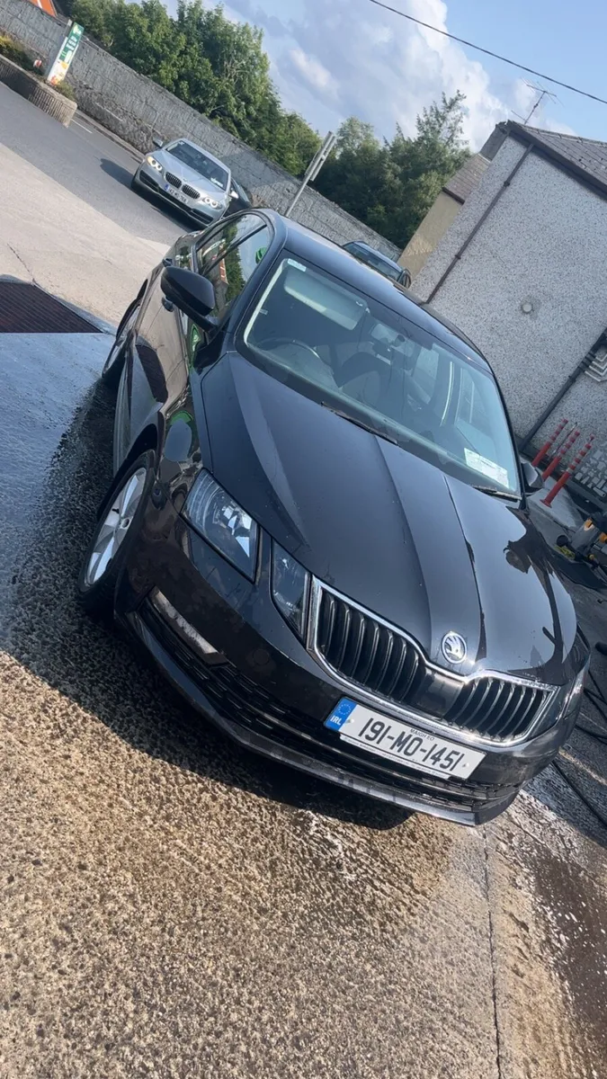 2019 Skoda Octavia Nct 4/27 tax 10/25 - Image 1