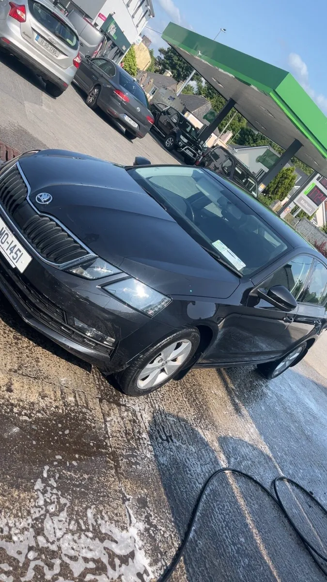 2019 Skoda Octavia Nct 4/27 tax 10/25 - Image 2