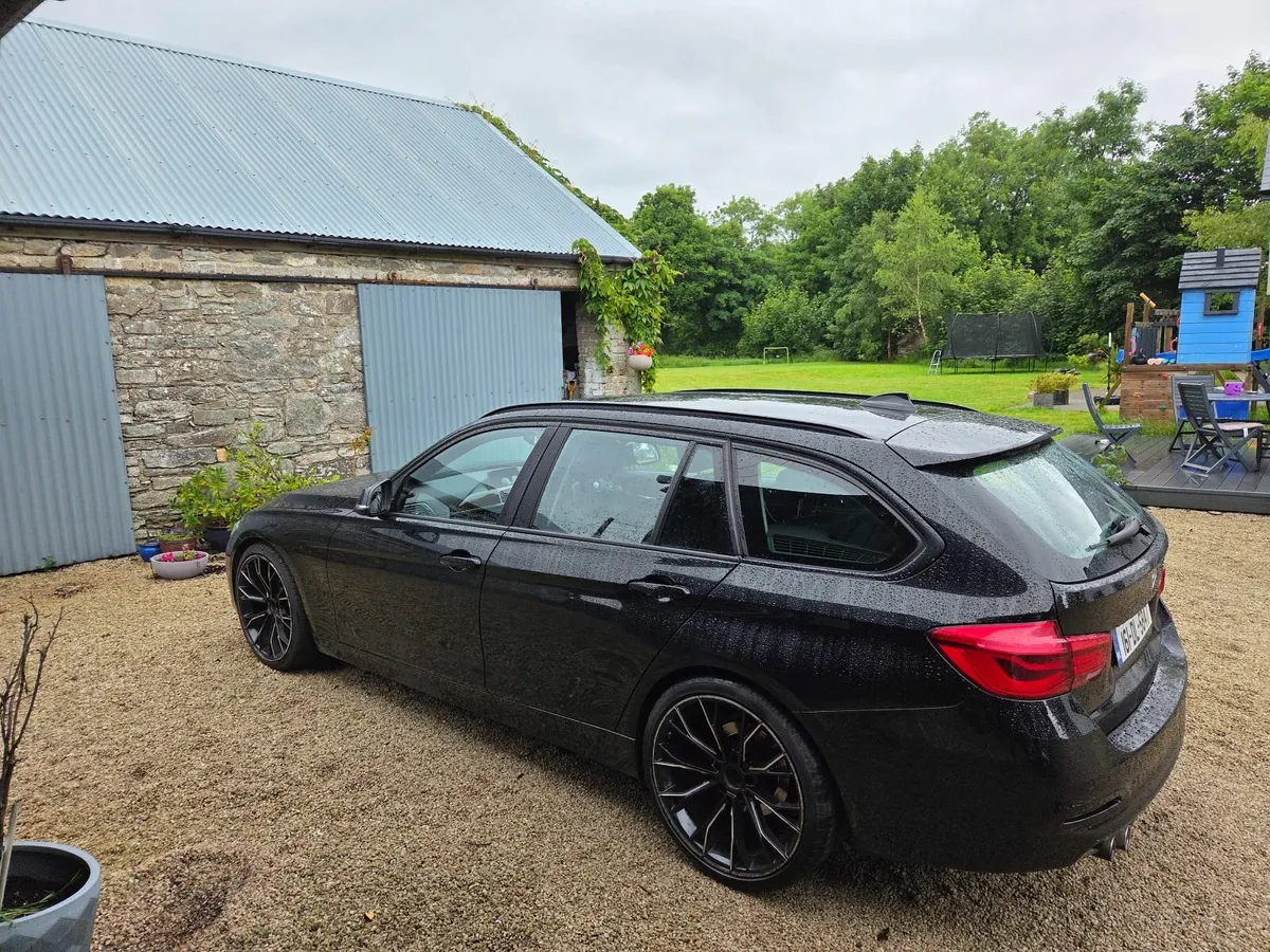 BMW 3-Series 2016 - Image 3
