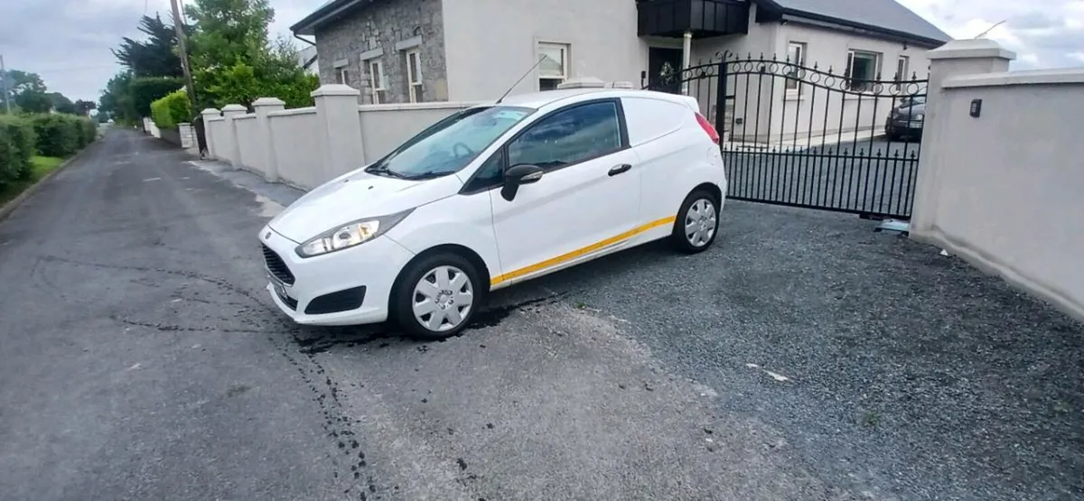 Ford fiesta van 1.5 diesel - Image 1