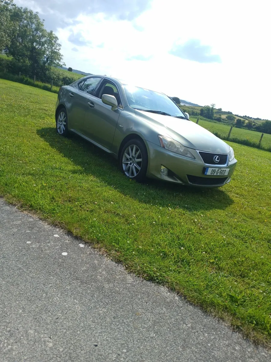 Lexus Is220d - Image 4