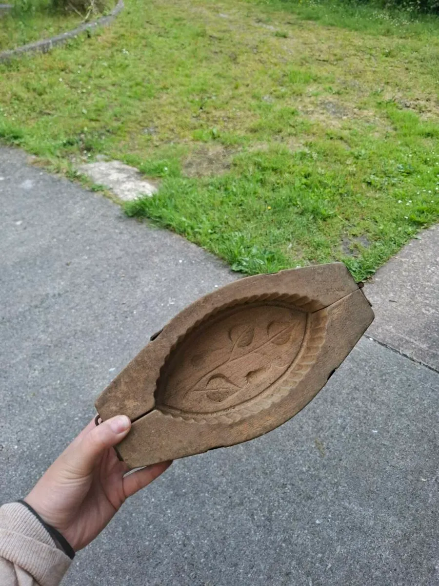 By post only antique wood butter mold - Image 2