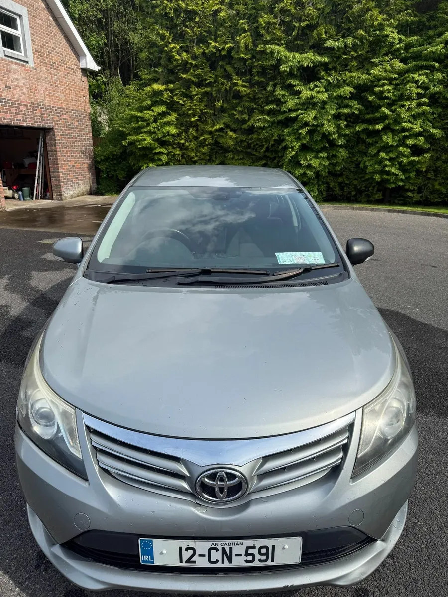 Toyota Avensis 2012 - Image 2