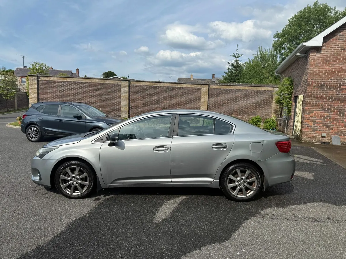 Toyota Avensis 2012 - Image 3