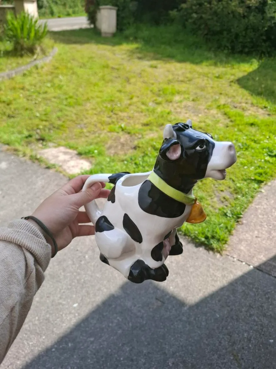 By post ceramic cow pitcher - Image 1