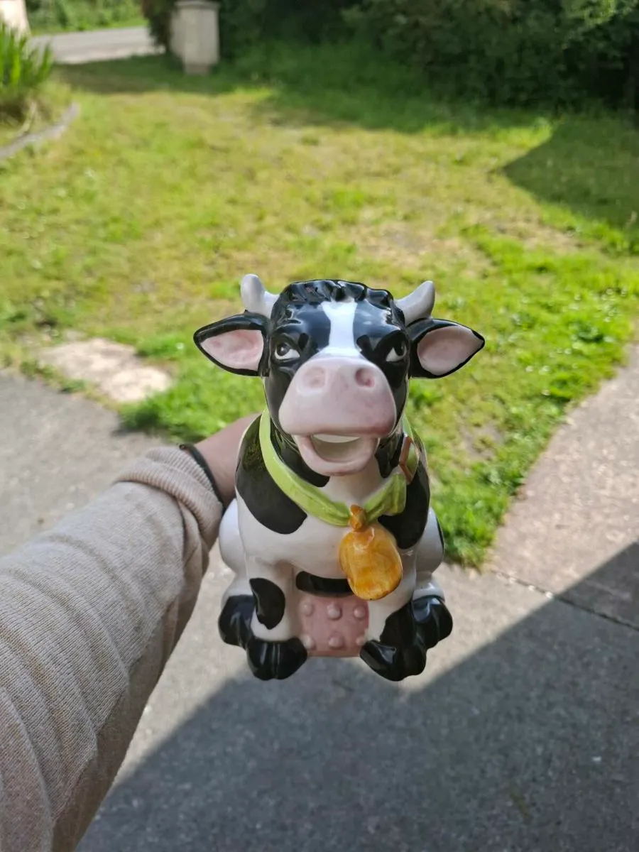 By post ceramic cow pitcher - Image 2