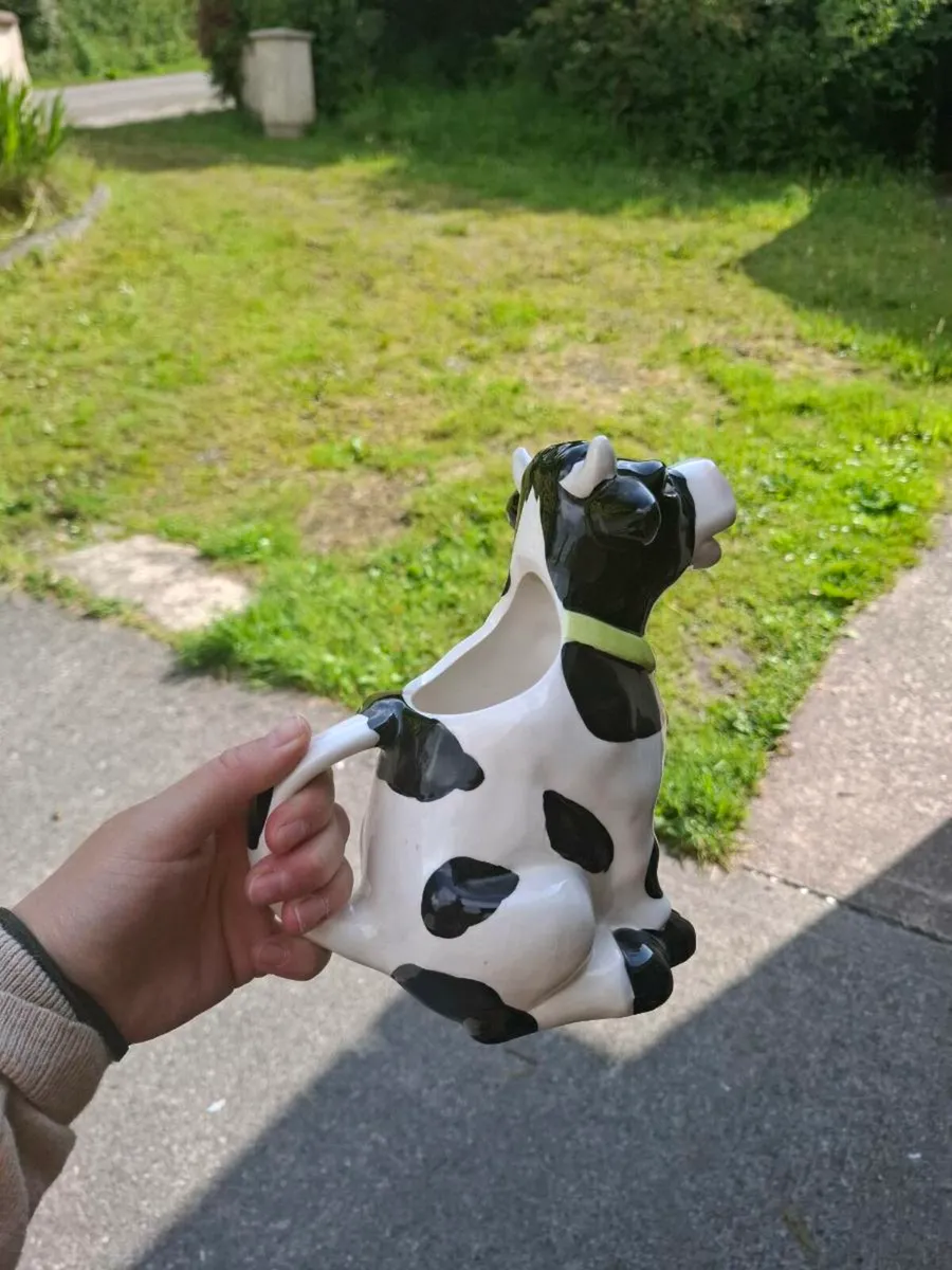 By post ceramic cow pitcher - Image 3