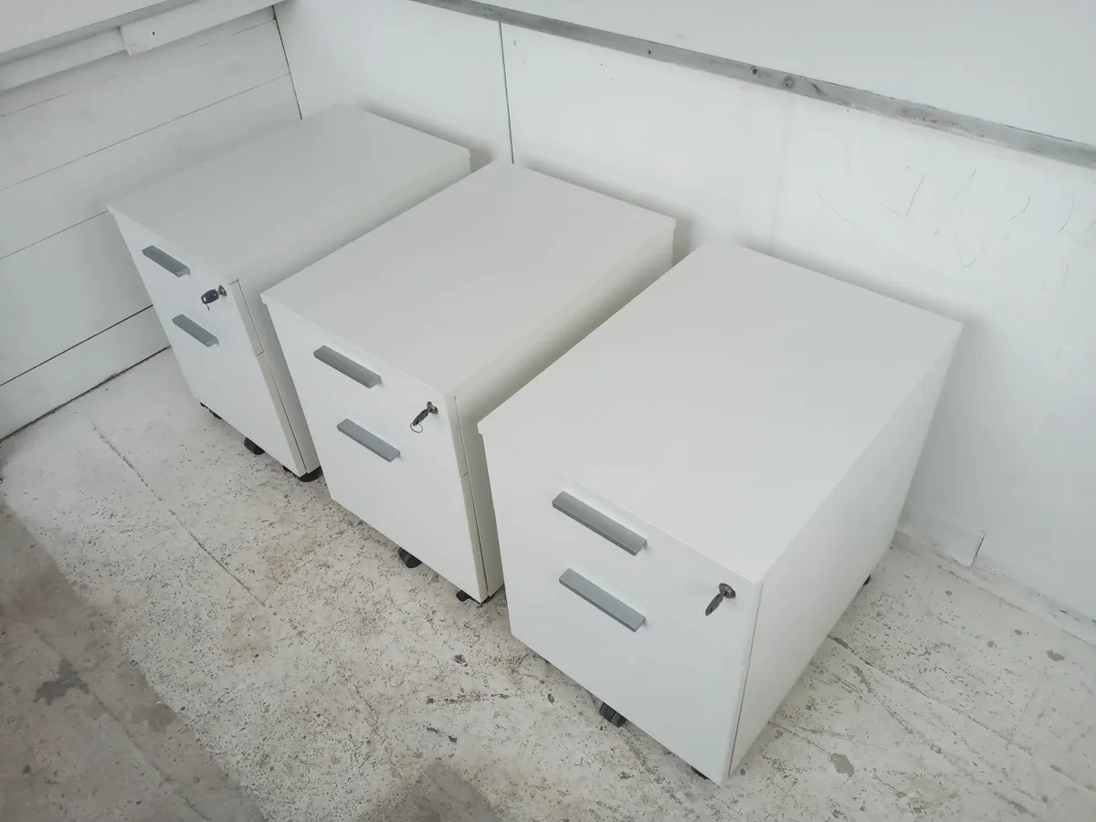 Delivery - 8 x Pedestals with Locks - Image 4