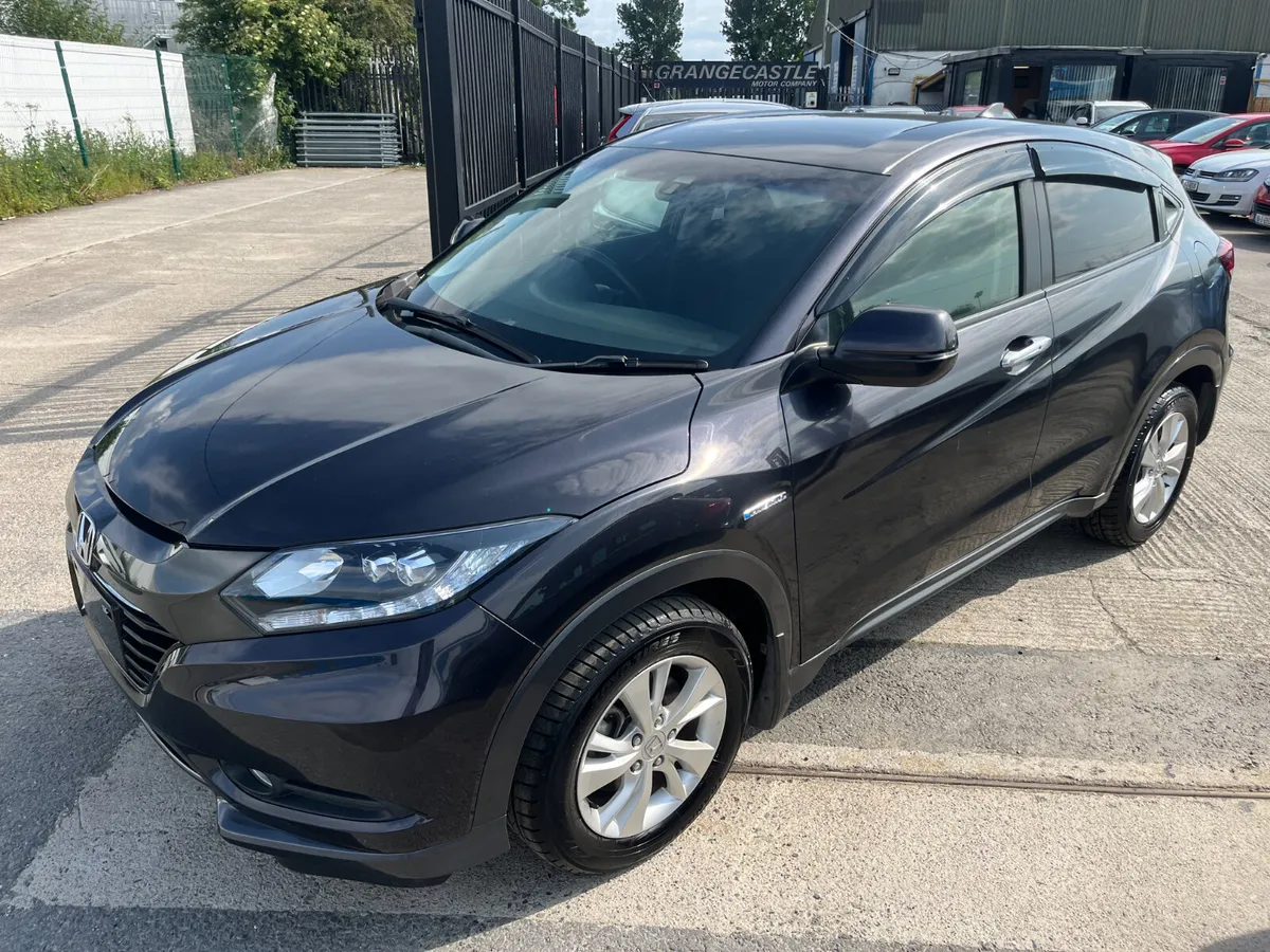 HONDA VEZEL 2014, 1.5 HYBRID AUTO LOW KMS - Image 3