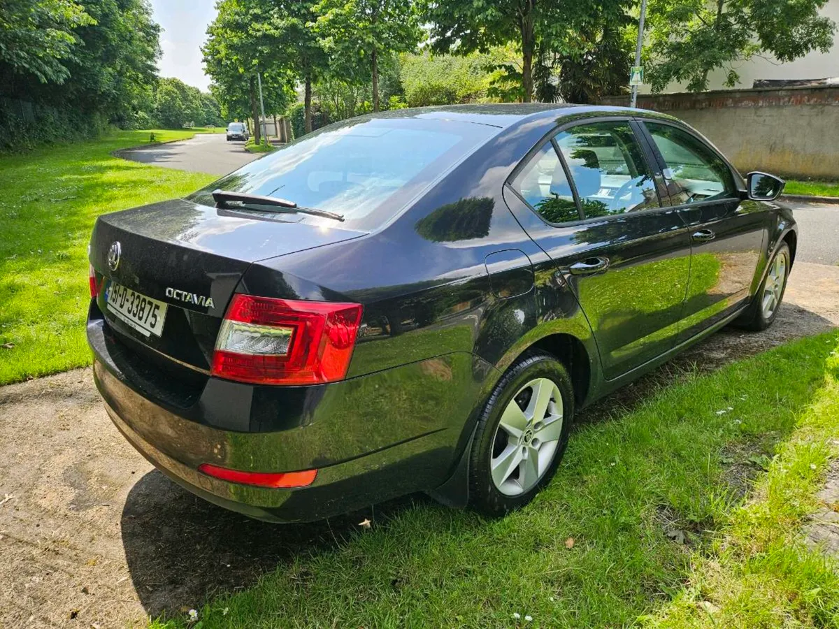Skoda Octavia Ambition 1.6 TDI - Image 2