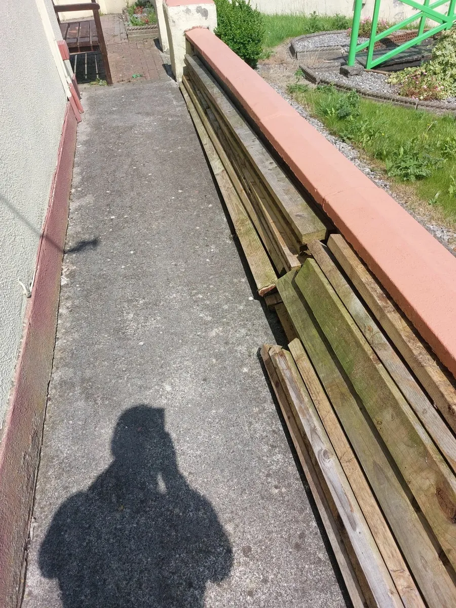 Hand rails for garden fencing - Image 2