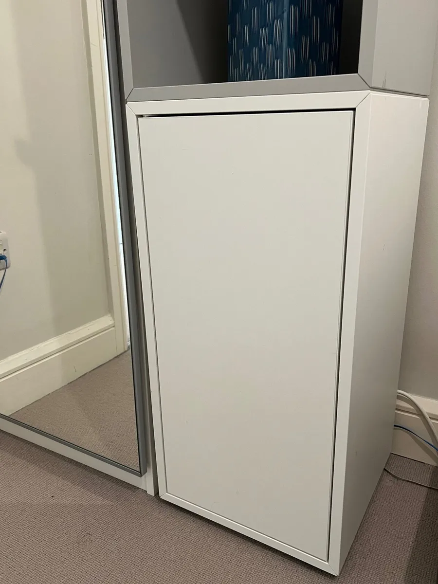 Shelf unit with one door - Image 4