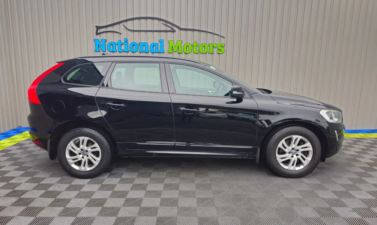 2015 Volvo XC60 D4(181HP) FWD ES - Image 2