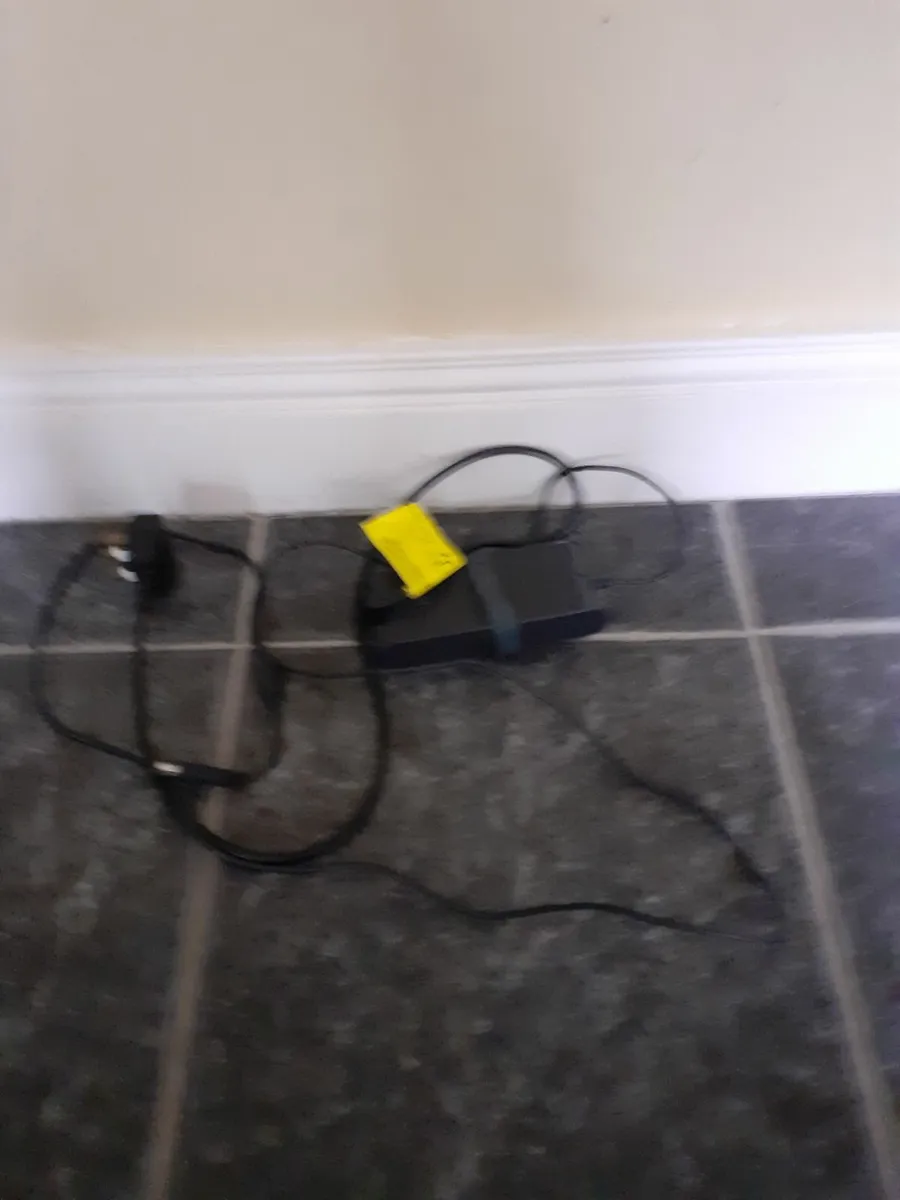Laptop - Image 3