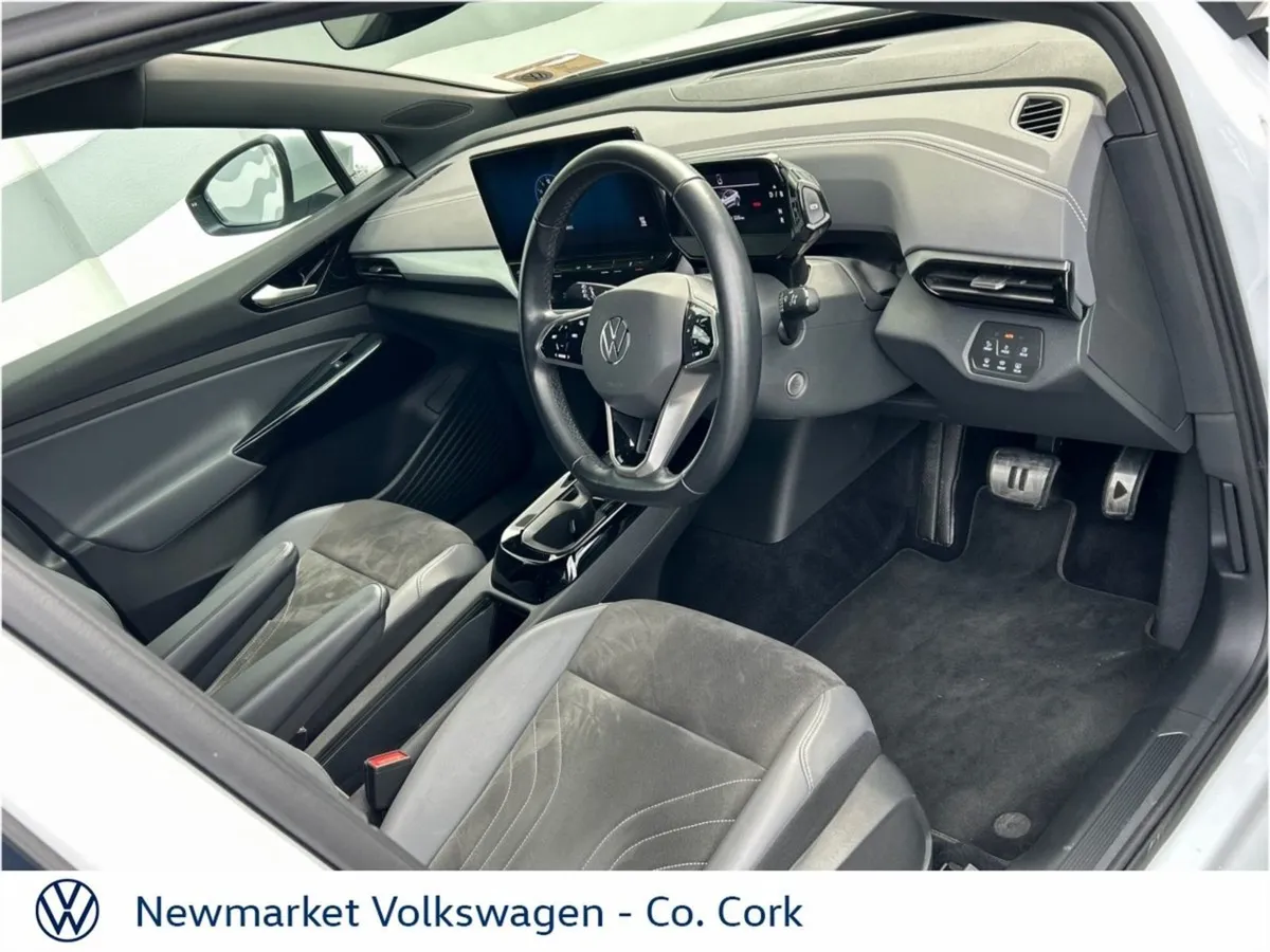 Volkswagen ID.5 Business 77kwh 174BHP BIG Battery - Image 4