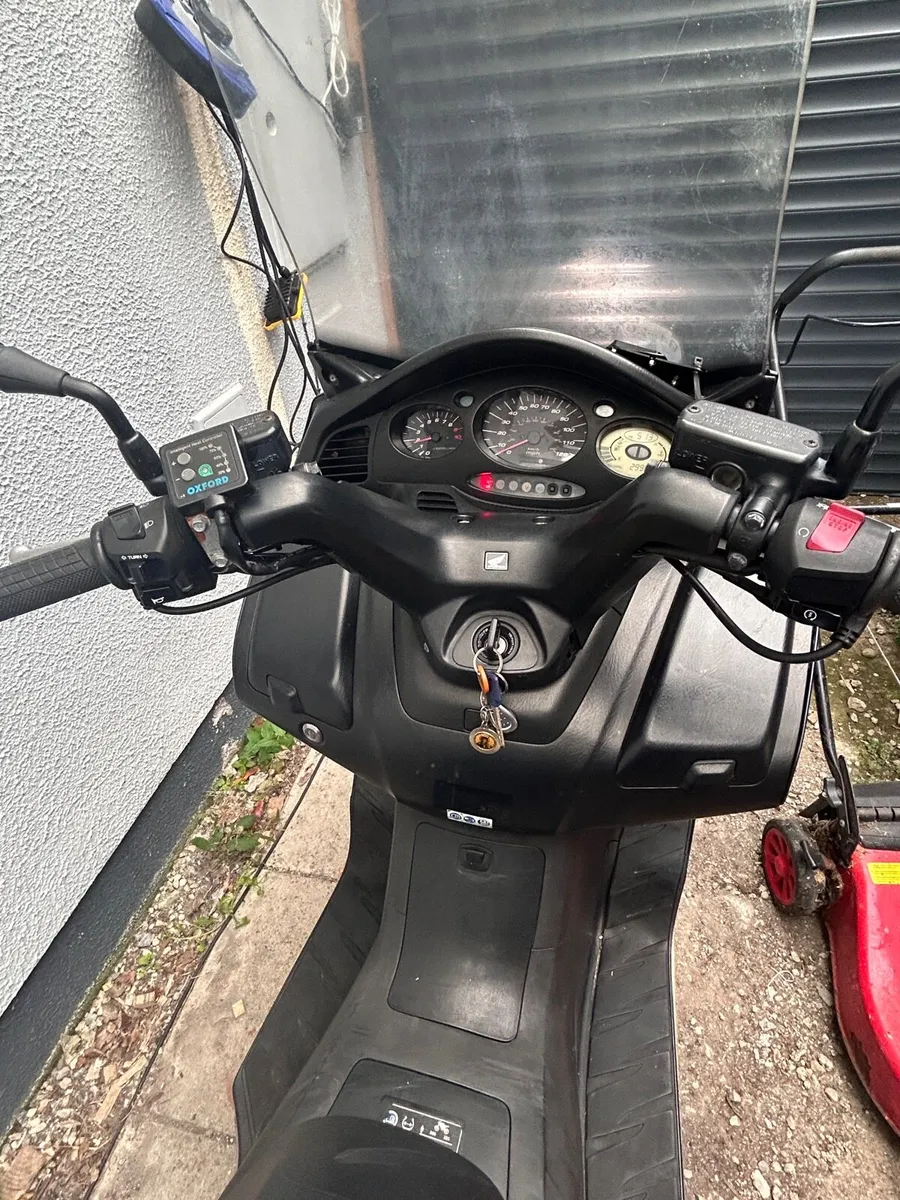 Honda Silver wing 600 cc - Image 3