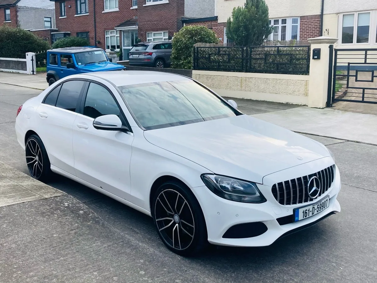 Mercedes-Benz C-Class SE - Image 3