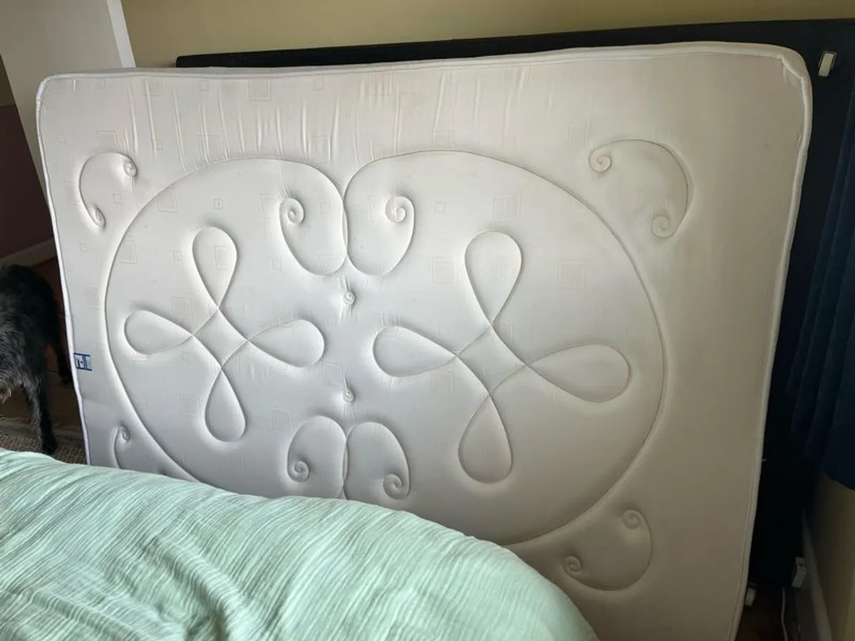 Double bed mattress - Image 2