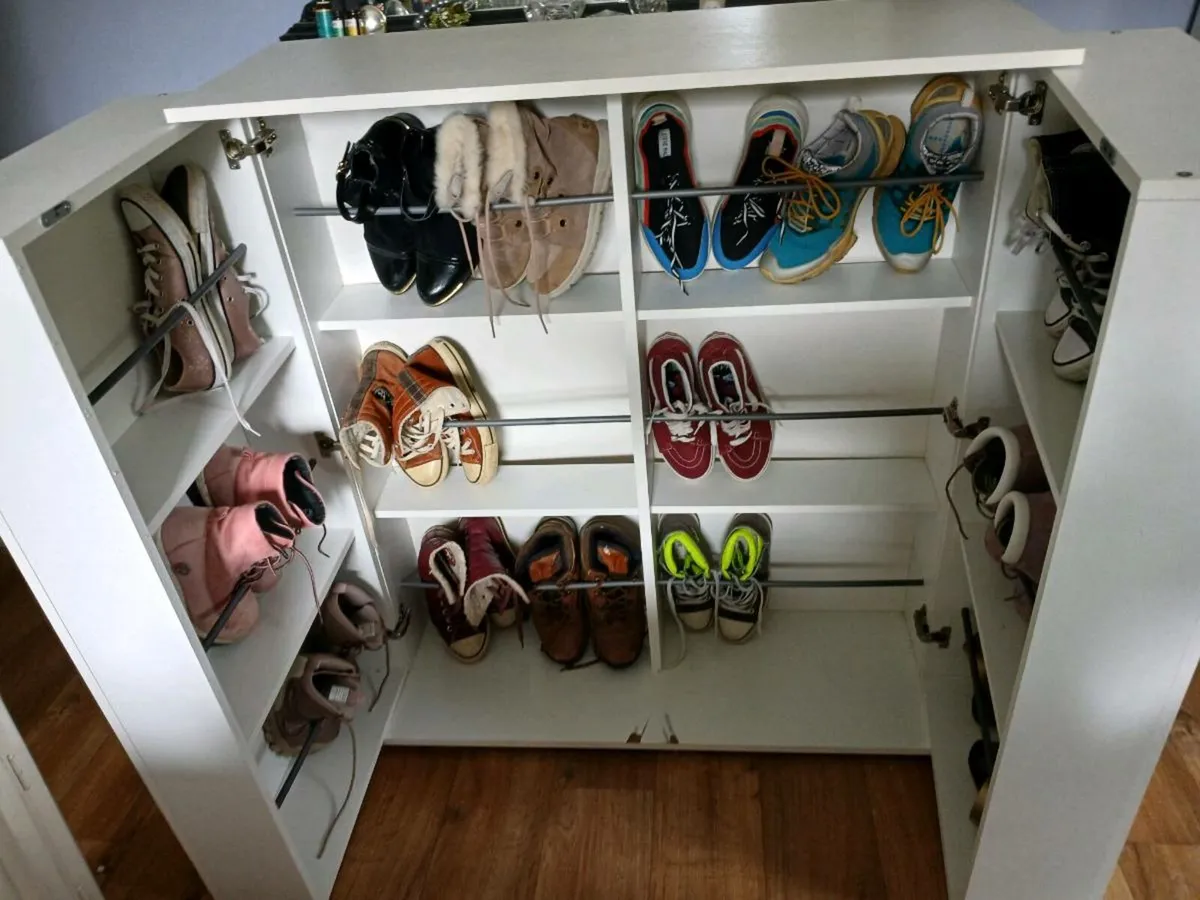 Shoe storage - Image 1