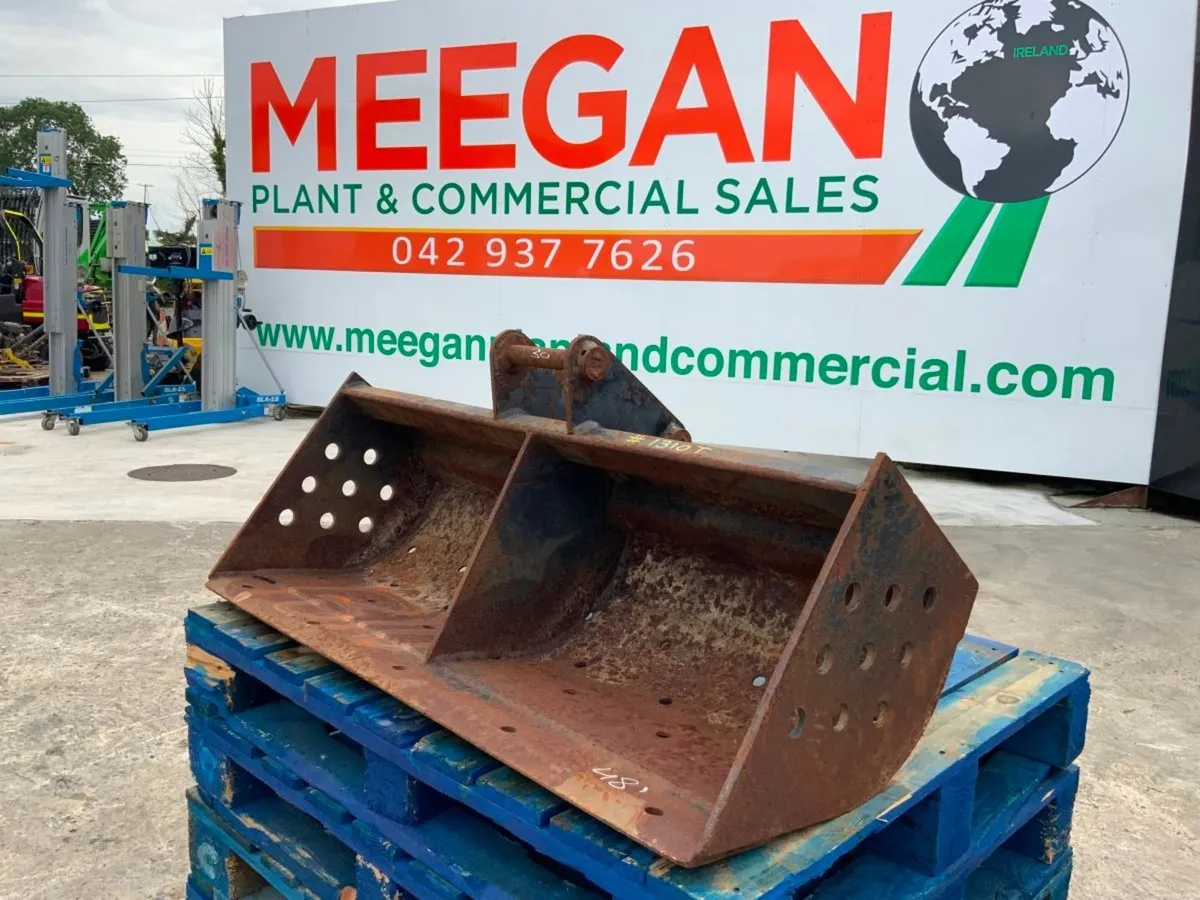 48"  JCB GRADING BUCKET.........30mm PINS.....131 - Image 2