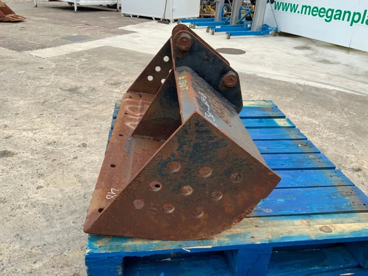 48"  JCB GRADING BUCKET.........30mm PINS.....131 - Image 4