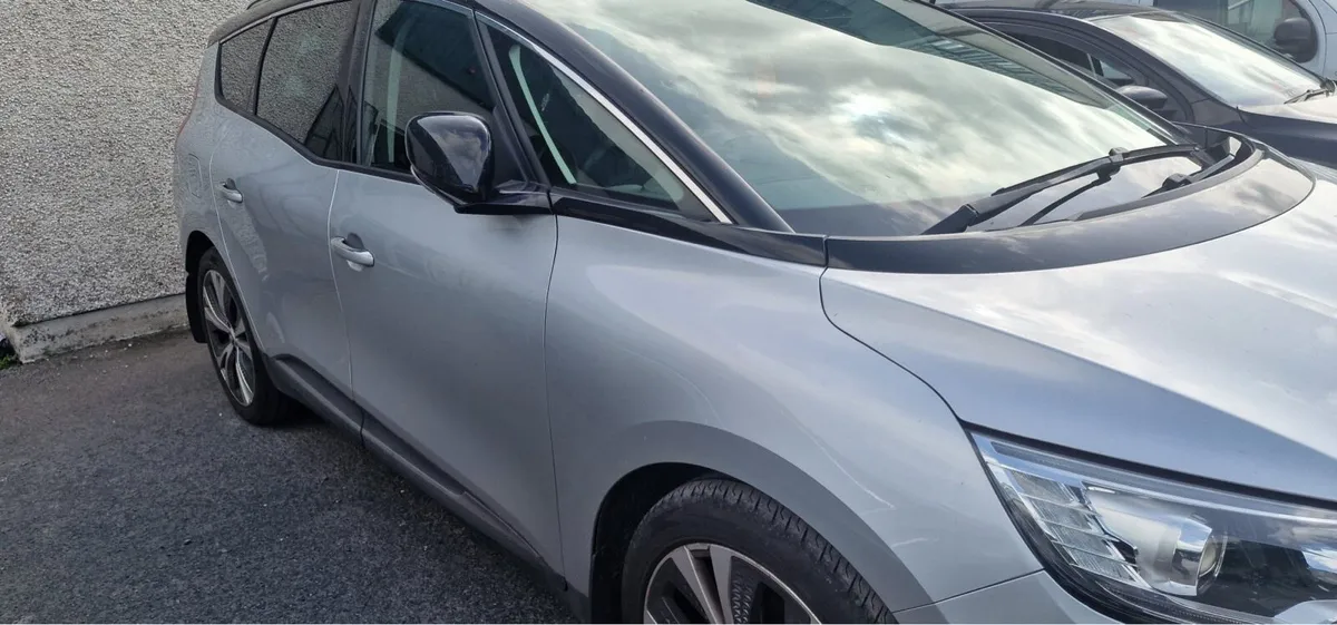 Renault Grand Scenic - Image 2