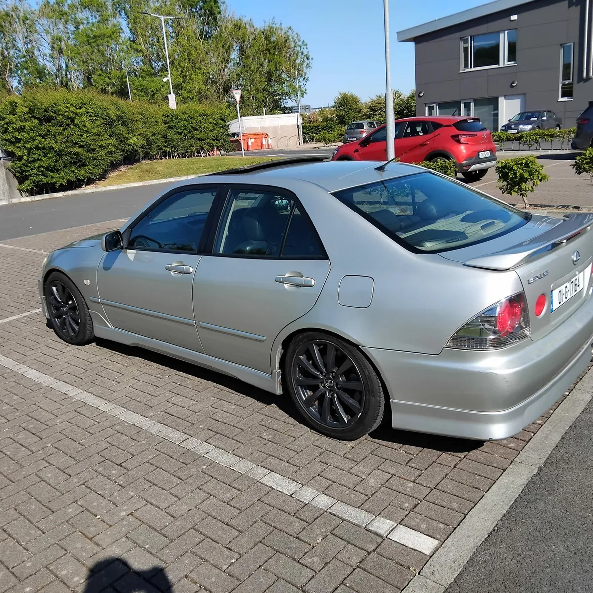Lexus IS200 SE Supercharged - Image 4