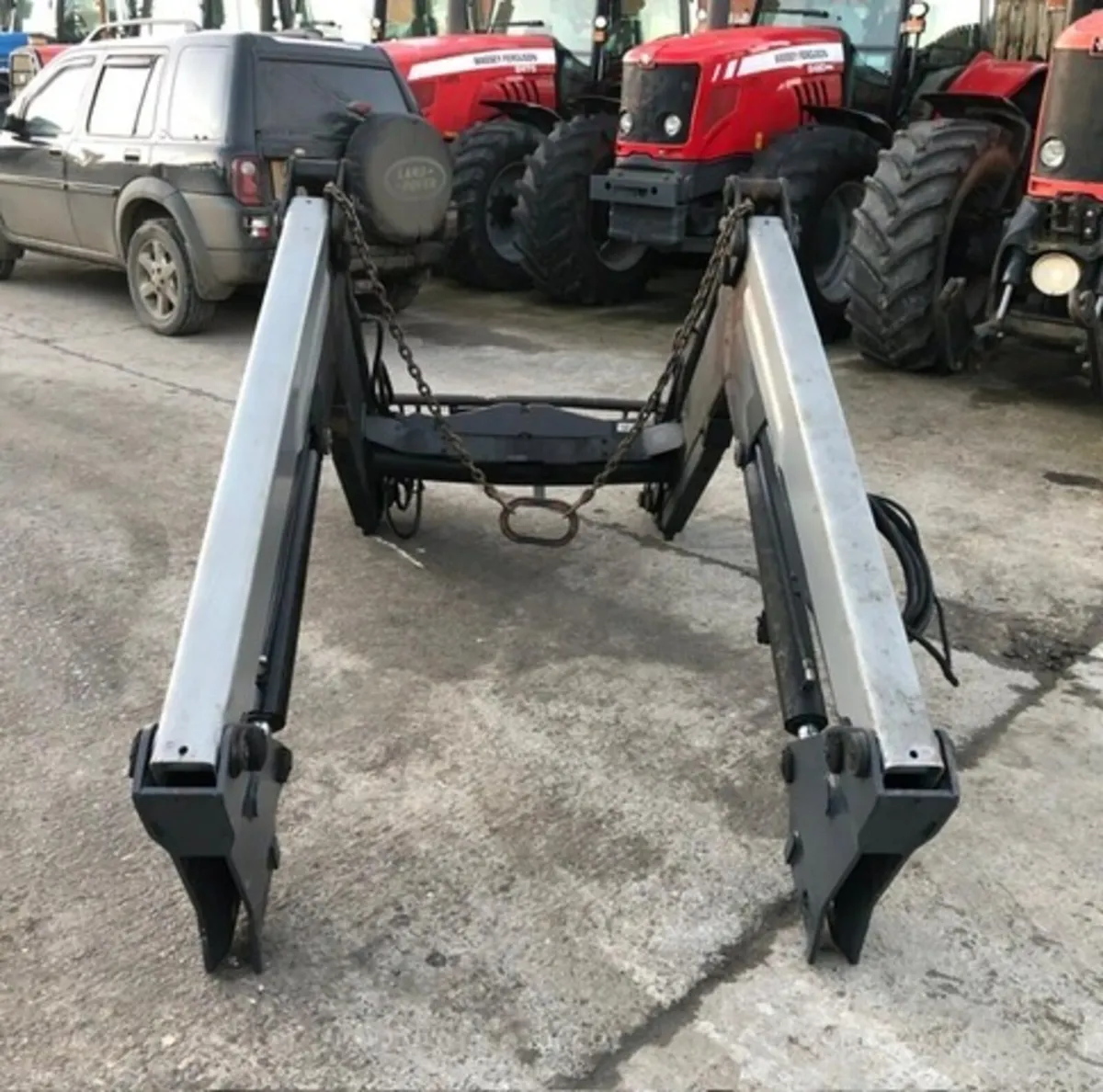 Quicke DM Q45 Loader To Fit MF JD, Valtra, Claas.. - Image 3