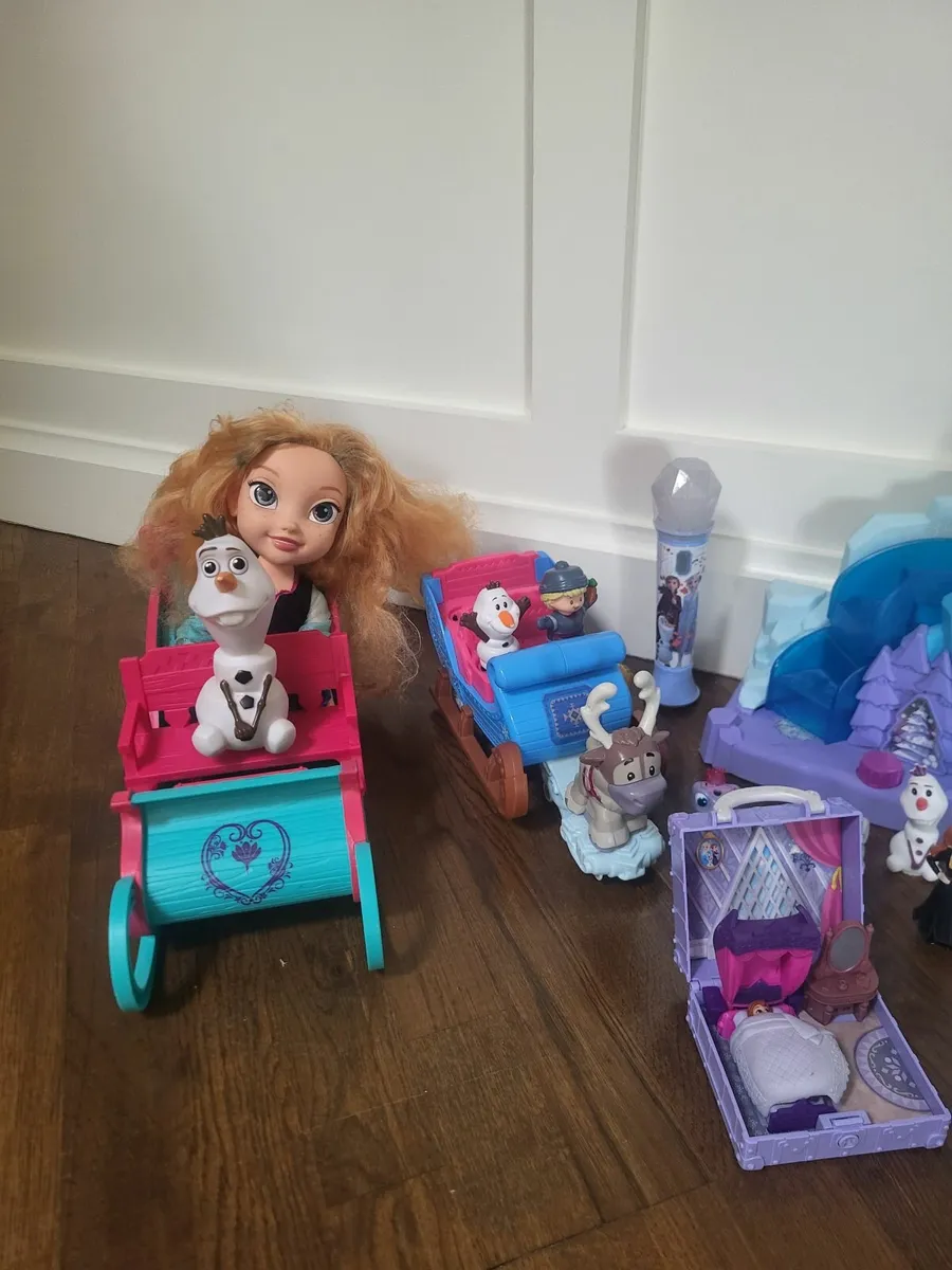 Frozen toys - Image 2