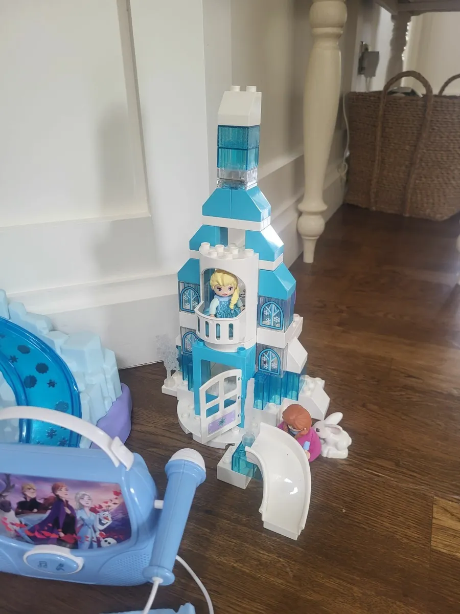 Frozen toys - Image 3