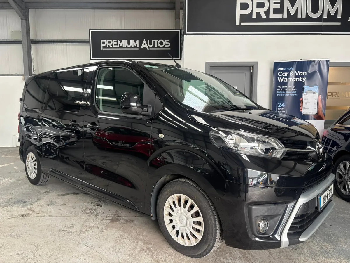 Toyota Proace 2019. SHUTTLE BUS  9 SEATER - Image 1