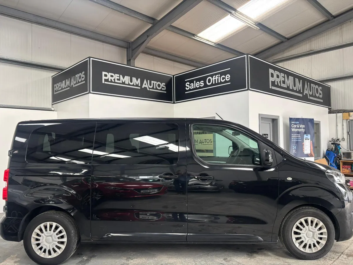 Toyota Proace 2019. SHUTTLE BUS  9 SEATER - Image 2