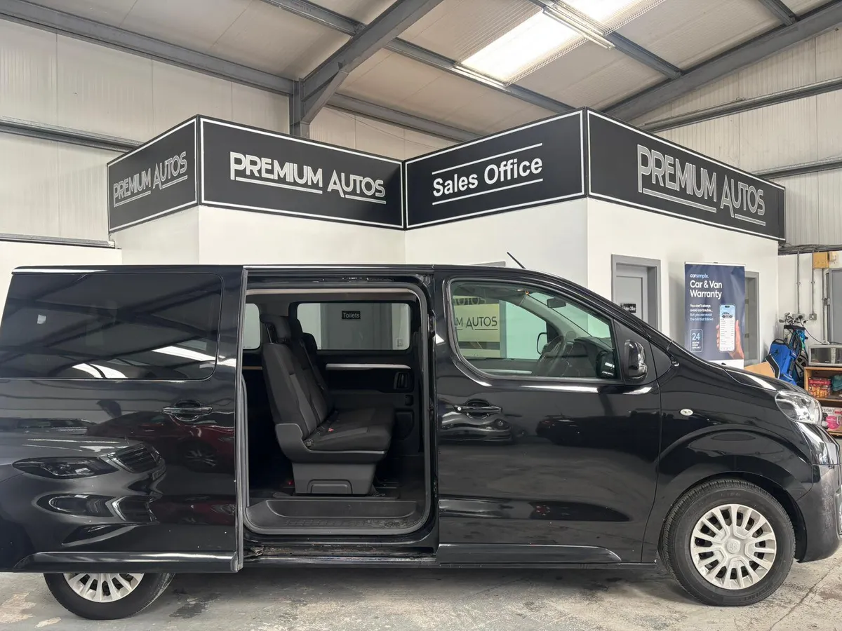 Toyota Proace 2019. SHUTTLE BUS  9 SEATER - Image 3
