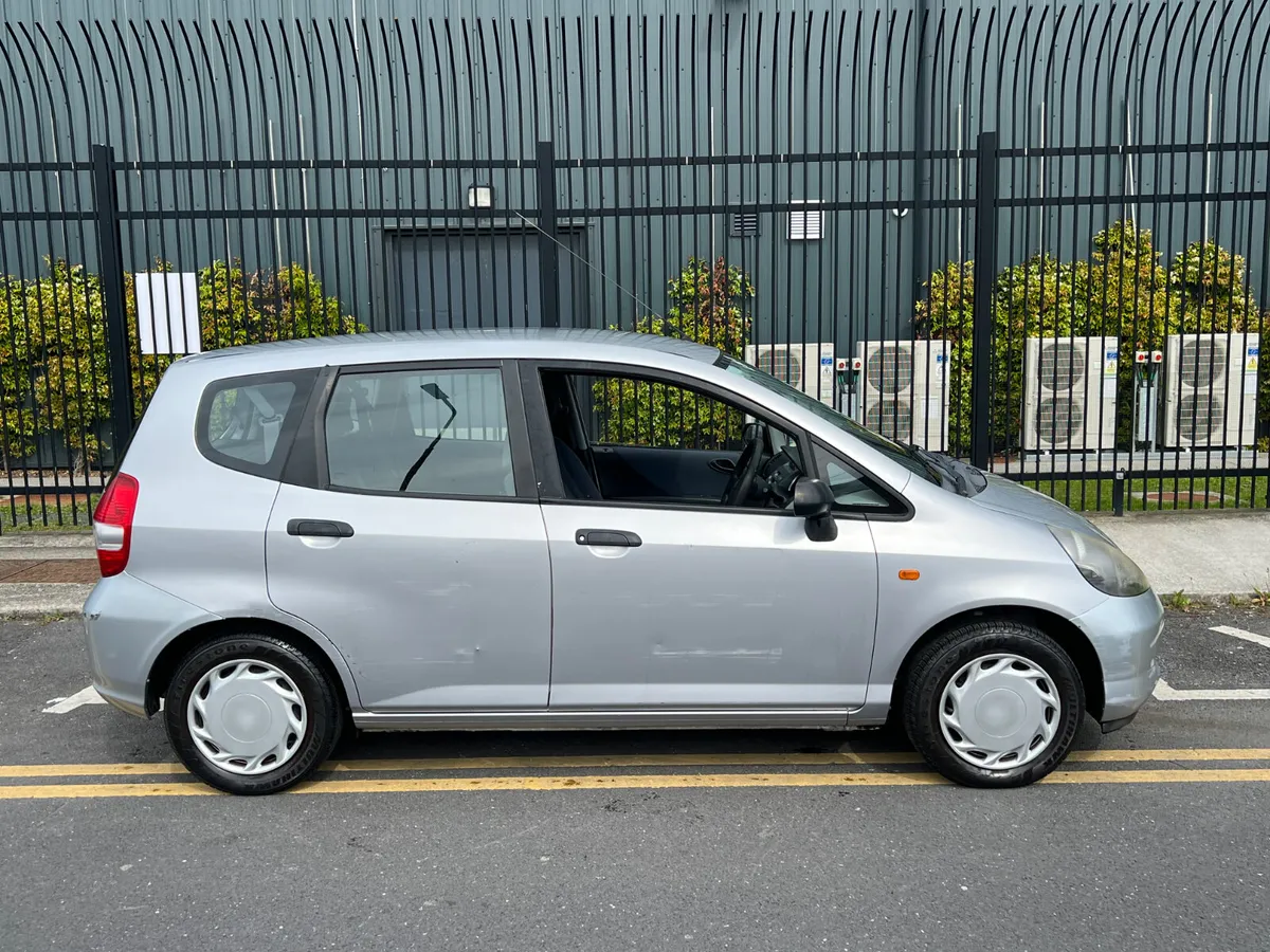 Honda Jazz 2003 122kms - Image 3