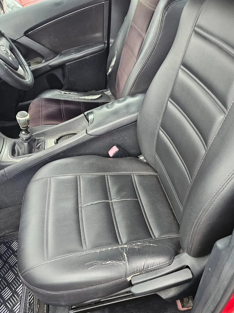 2011 TOYOTA AVENSIS PETROL MINT NCT&TAXED €2,222 - Image 4
