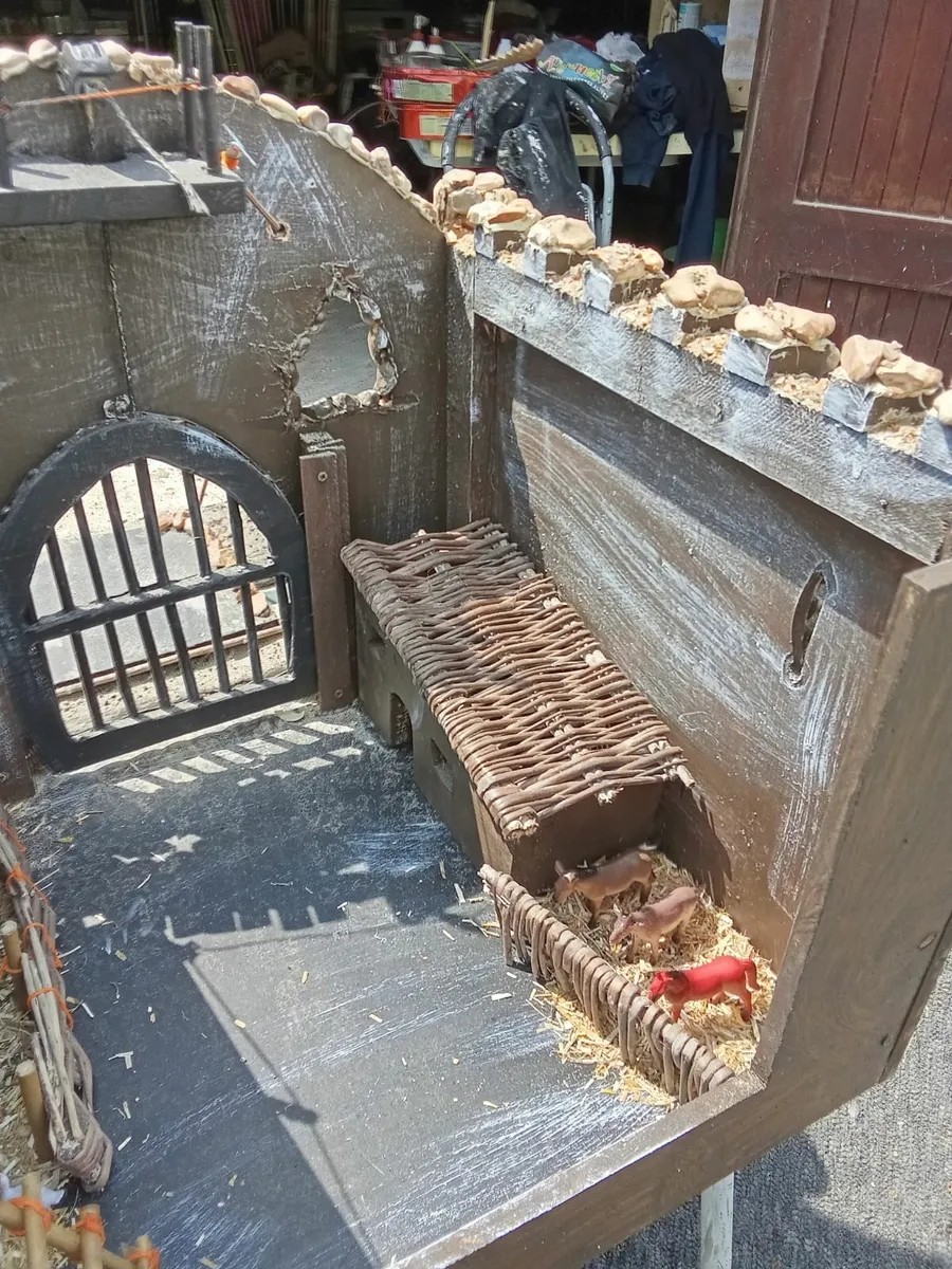 Childs play Castle - Image 2