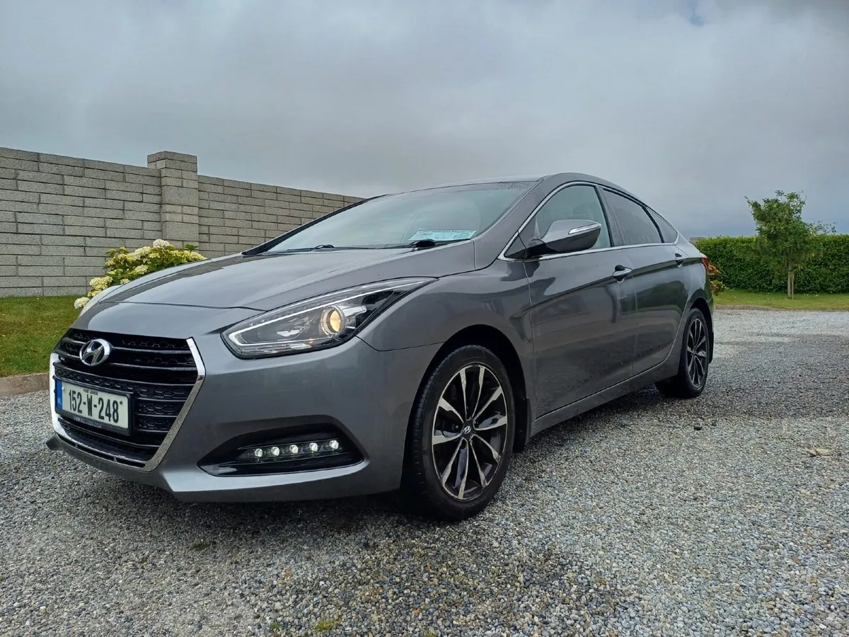 Hyundai i40 2015 1.7D 6 Speed Manual - Image 2