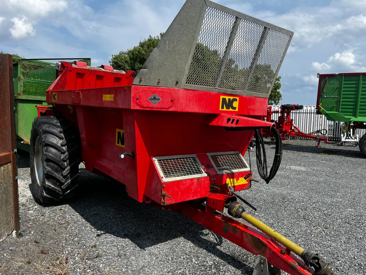 2015 NC 10T Rear discharge Spreader - Image 2