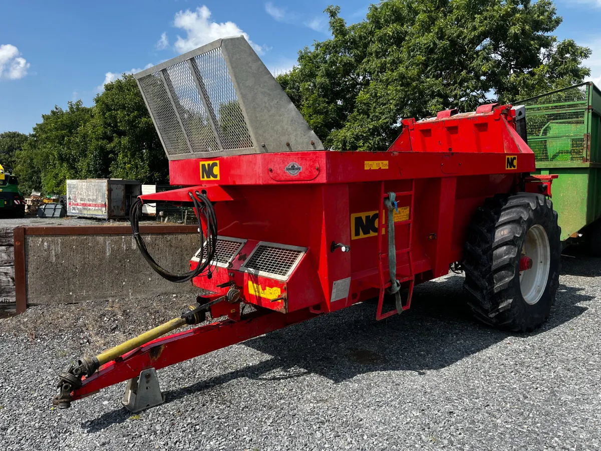 2015 NC 10T Rear discharge Spreader - Image 3
