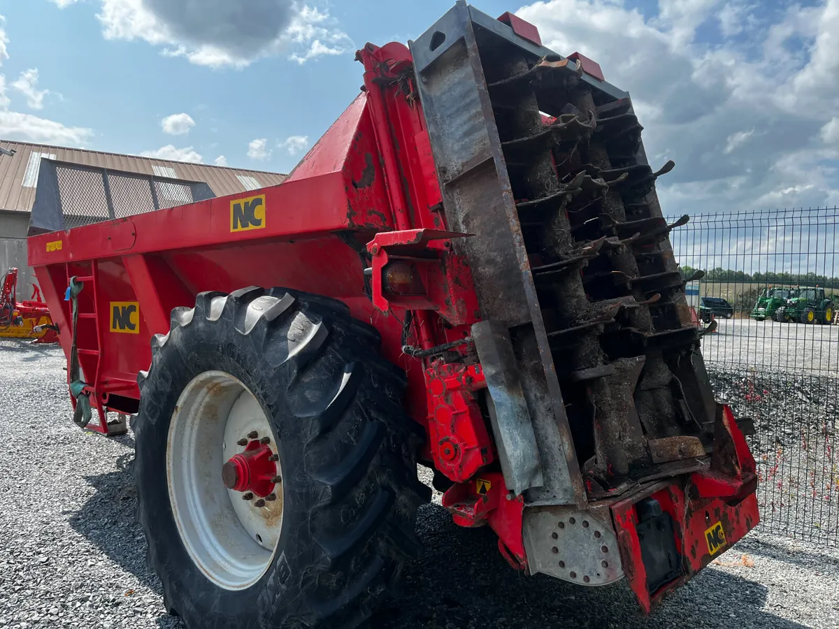 2015 NC 10T Rear discharge Spreader - Image 1