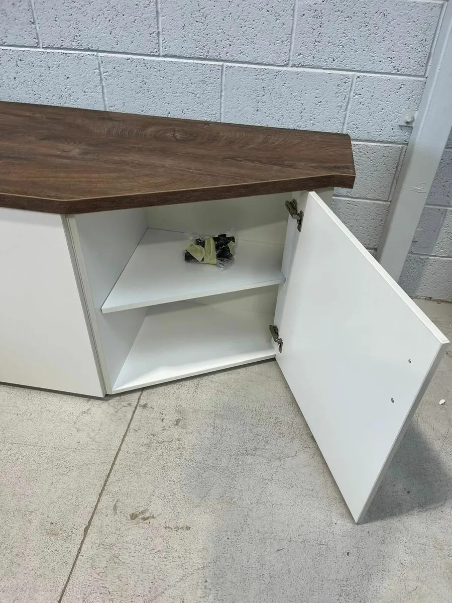 Desk - Image 3
