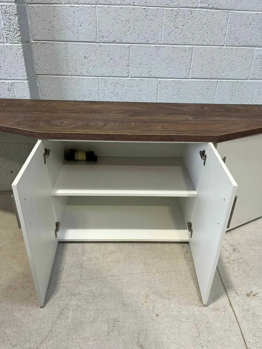 Desk - Image 4
