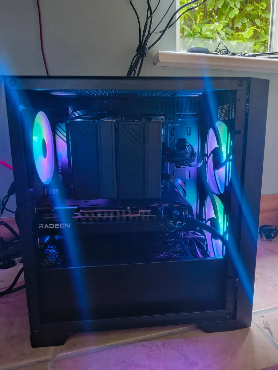 gaming PC, Rx 7800xt, r5 7600, 32GB DDR5, 2TB gen4 - Image 1